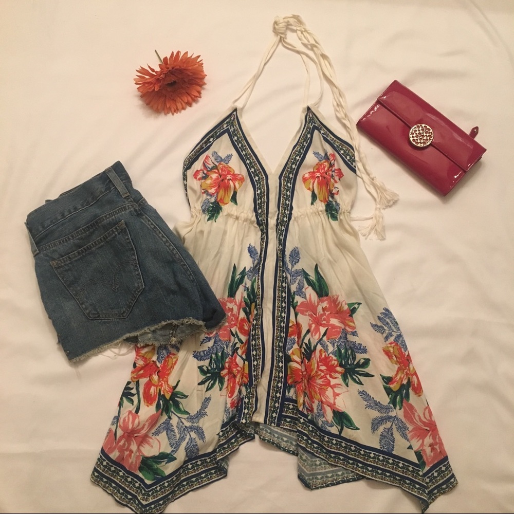 Gorgeous halter neck handkerchief top